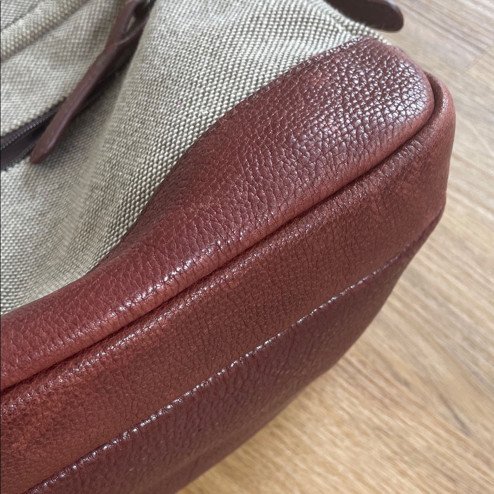 BOSCA Stylish Gray and Brown Men's Backpack - Picture 3 of 7